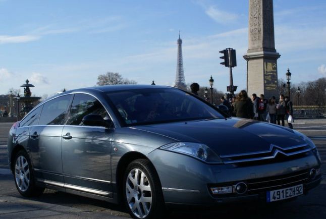 Limousine en location pour découvrir une ville